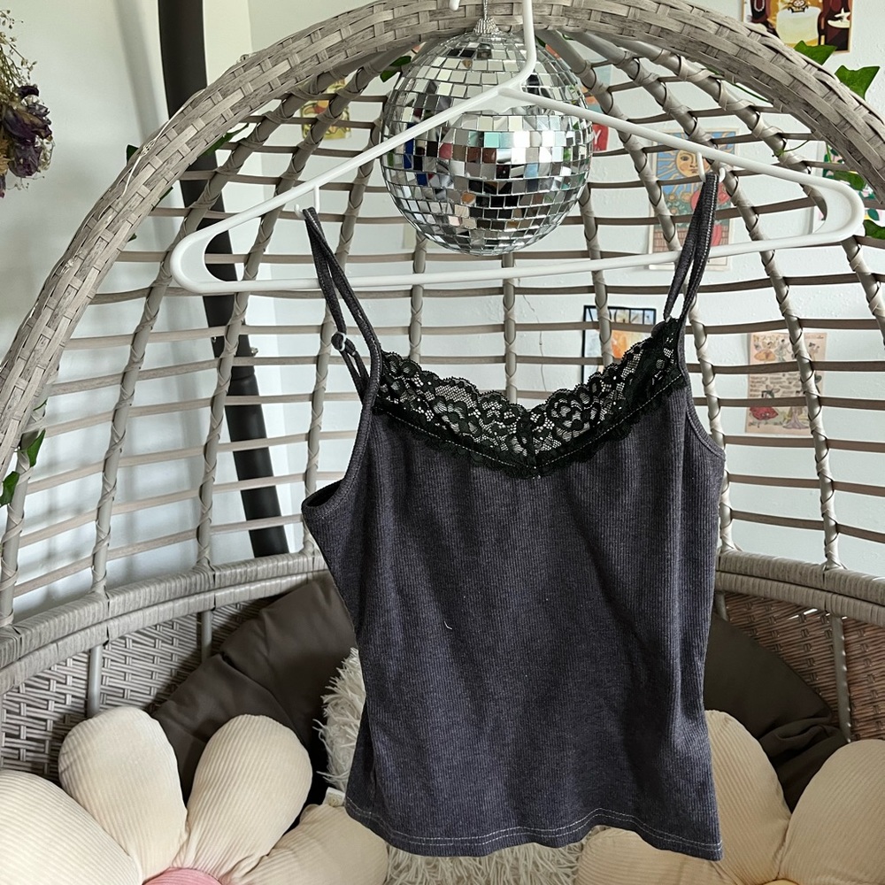 grey tank top with green lace